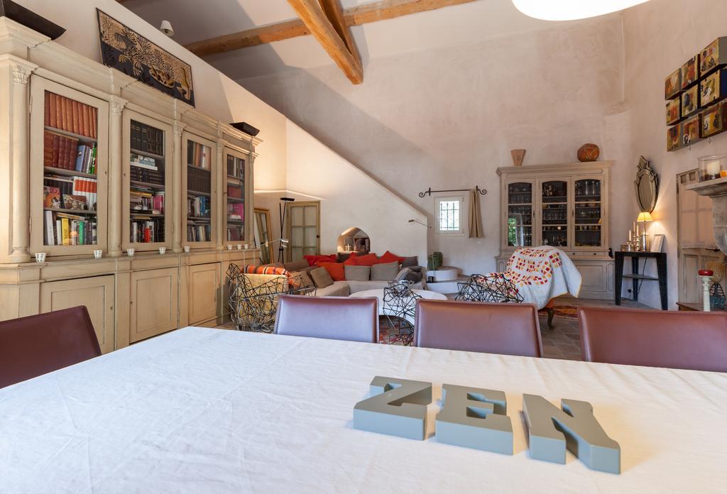 La Louviere Des Bruyeres Bed & Breakfast Robion en Luberon Cameră foto